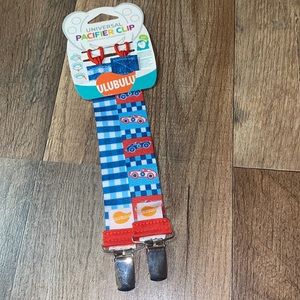 Ulubulu NWT Pacifier Clips